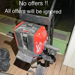 Milwaukee M18 Cross Line Laser Level