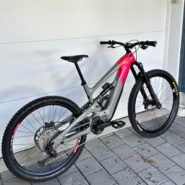 YT Capra Full Suspension Mountain Bike